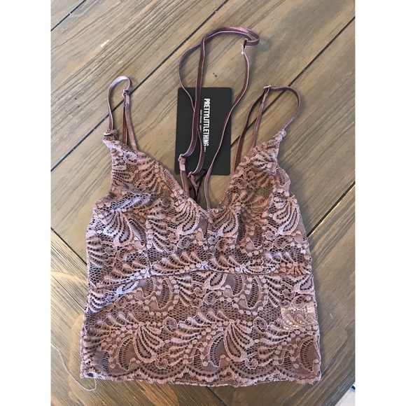 🦄PrettyLittleThing Sheer Lace Choker Crop Top🦄 - Picture 2 of 5